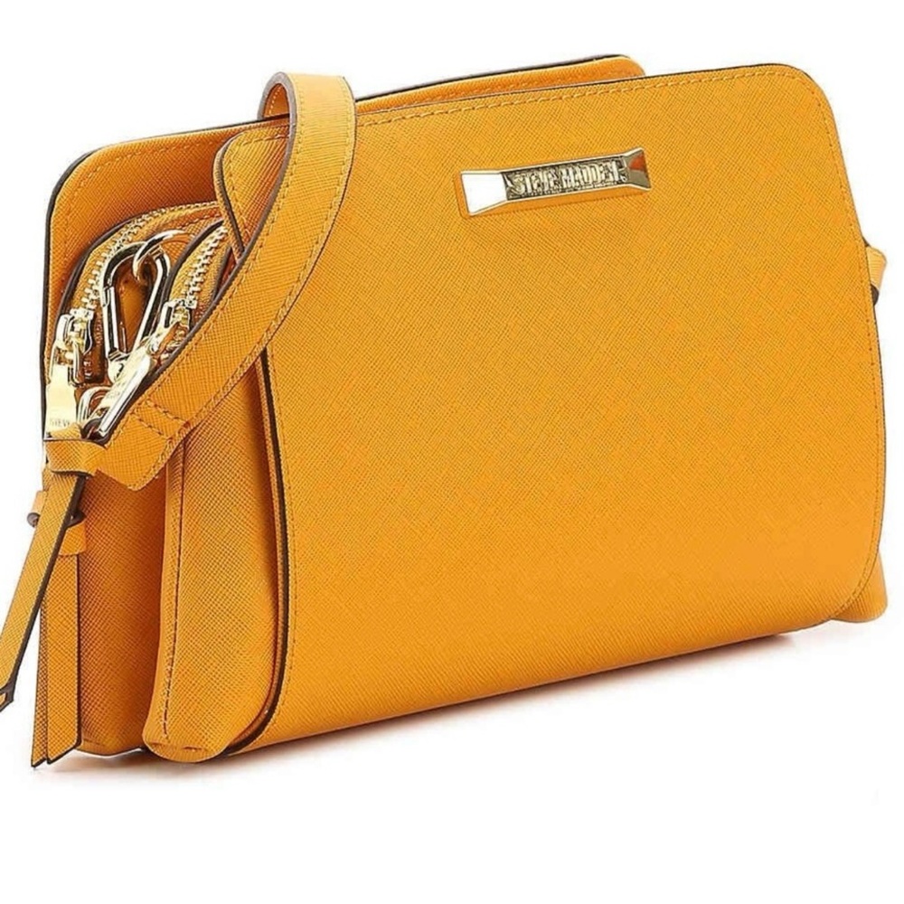 NWT Steve Madden Blannis Mustard Crossbody Bag with Silver Detail - Picture 2 of 5